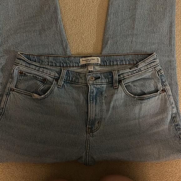 Abercrombie curve love jeans - Picture 2 of 4